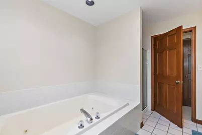2433 Smalley Court, West Dundee, IL 60118 - Photo 16