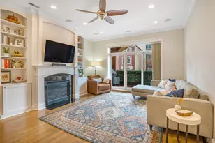 2853 N Halsted St, Chicago, IL 60657 - Photo 8