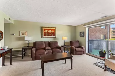 930 Taylor Drive #104, Gurnee, IL 60031 - Photo 4