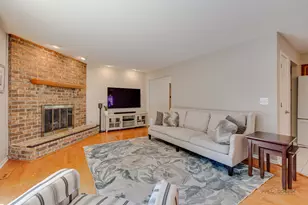317 Wooded Knoll Dr, Cary, IL 60013 - Photo 12