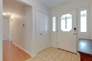 317 Wooded Knoll Dr, Cary, IL 60013 - Photo 4