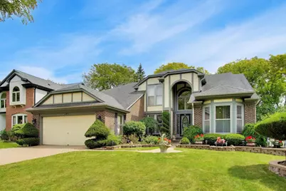 245 Southfield Drive, Vernon Hills, IL 60061 - Photo 2