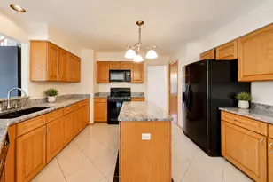 245 Southfield Dr, Vernon Hills, IL 60061 - Photo 10