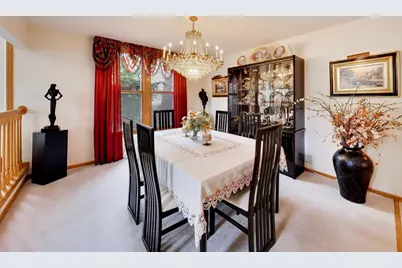 245 Southfield Drive, Vernon Hills, IL 60061 - Photo 8