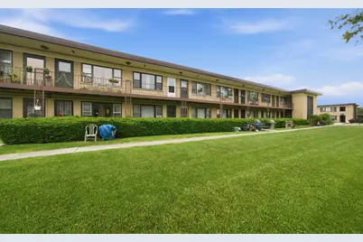 15 King Arthur Court #7, Northlake, IL 60164 - Photo 2