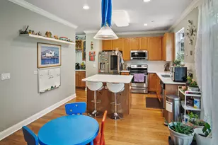 5961 Mackinac Ln, Hoffman Estates, IL 60192 - Photo 4