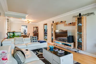 8745 S Euclid Avenue, Chicago, IL 60617 - Photo 4