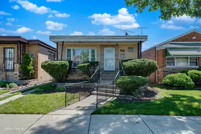 8745 S Euclid Avenue, Chicago, IL 60617 - Photo 1