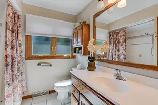 7706 Hayenga Ln, Darien, IL 60561 - Photo 18