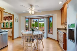 7706 Hayenga Ln, Darien, IL 60561 - Photo 8