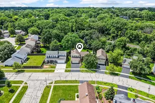 5S652 Hummingbird Ln, Naperville, IL 60540 - Photo 28