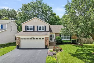 5S652 Hummingbird Ln, Naperville, IL 60540 - Photo 1