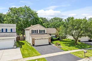 5S652 Hummingbird Ln, Naperville, IL 60540 - Photo 4