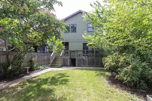 4519 N Sacramento Ave, Chicago, IL 60625 - Photo 24