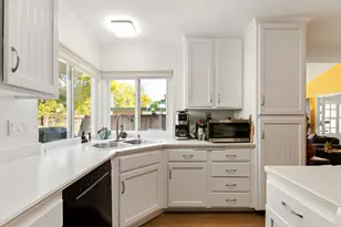 2033 Shadytree Ln, Encinitas, CA 92024 - Photo 16
