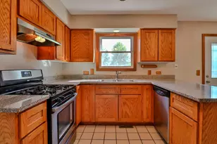 1125 Darin Dr, Lockport, IL 60441 - Photo 10