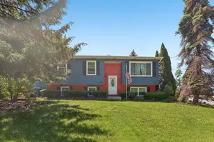1938 N Jackson St, Waukegan, IL 60087 - Photo 1