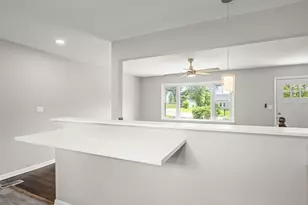 198 Winona Dr, Machesney Park, IL 61115 - Photo 10
