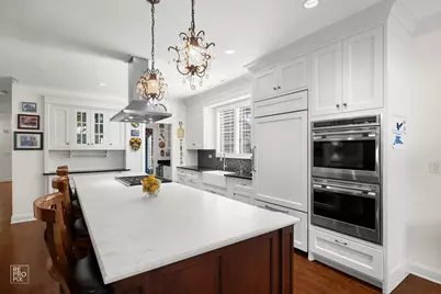 501 Wedgewood Court, Hinsdale, IL 60521 - Photo 4