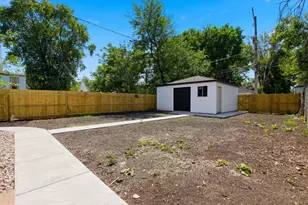 11436 S Yale Ave, Chicago, IL 60628 - Photo 26