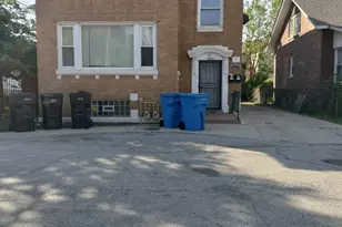 2525 E 72nd Pl, Chicago, IL 60649 - Photo 1