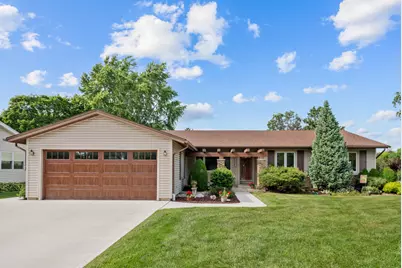 230 Yarmouth Road, Elk Grove Village, IL 60007 - Photo 1