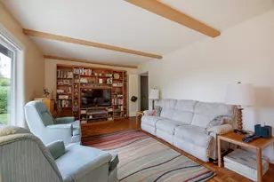 230 Yarmouth Rd, Elk Grove Village, IL 60007 - Photo 14
