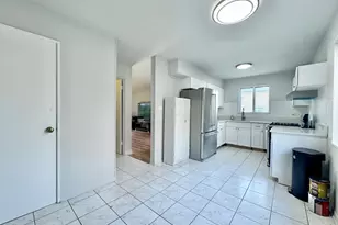 2540 W Jerome St, Chicago, IL 60645 - Photo 8