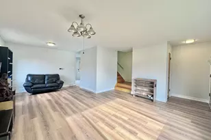 2540 W Jerome St, Chicago, IL 60645 - Photo 4