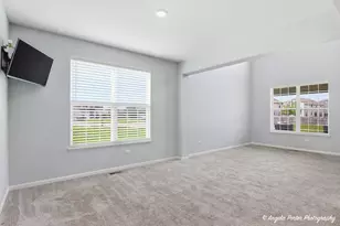 6828 Galway Dr, McHenry, IL 60050 - Photo 8