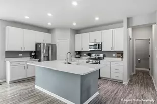 6828 Galway Dr, McHenry, IL 60050 - Photo 16