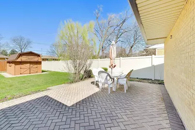 656 Jon Lane, Des Plaines, IL 60016 - Photo 22