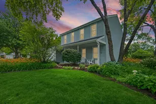 281 Tyler Ct, Libertyville, IL 60048 - Photo 2