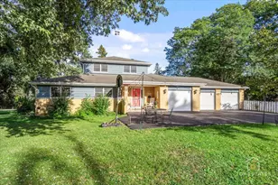 2 Marberry Dr, Prospect Heights, IL 60070 - Photo 2