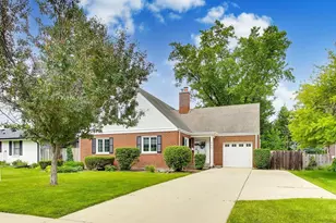 850 Kenton Rd, Deerfield, IL 60015 - Photo 1