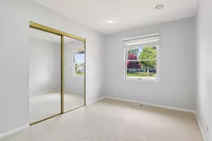 951 Grissom Trail, Elk Grove Village, IL 60007 - Photo 24