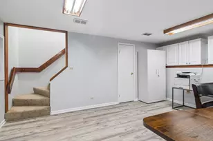 951 Grissom Trail, Elk Grove Village, IL 60007 - Photo 28