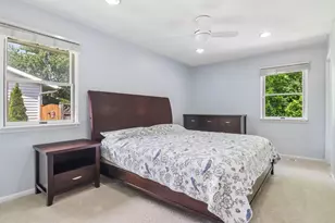951 Grissom Trail, Elk Grove Village, IL 60007 - Photo 16