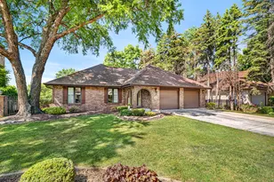 12305 S Spruce Ct, Palos Heights, IL 60463 - Photo 1