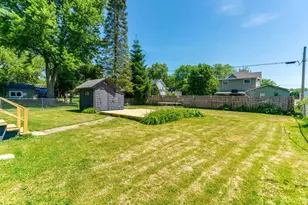 7 Lincoln St, Harvard, IL 60033 - Photo 16