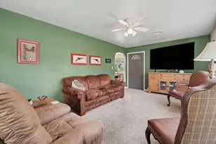 444 S Union St, Paxton, IL 60957 - Photo 6