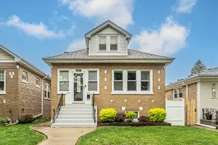 4526 N Mobile Ave, Chicago, IL 60630 - Photo 1