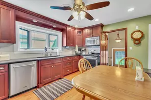 9205 Millard Ave, Evergreen Park, IL 60805 - Photo 12