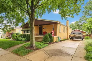 9205 Millard Ave, Evergreen Park, IL 60805 - Photo 2