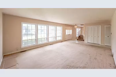 1227 Lynn Terrace, Highland Park, IL 60035 - Photo 4