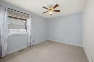 7 Greystone Ct, Streamwood, IL 60107 - Photo 24