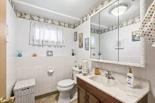 1920 Koehler Dr, Des Plaines, IL 60018 - Photo 34