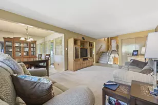 1920 Koehler Dr, Des Plaines, IL 60018 - Photo 6