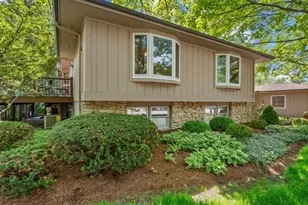 911 Western Ave, Geneva, IL 60134 - Photo 2