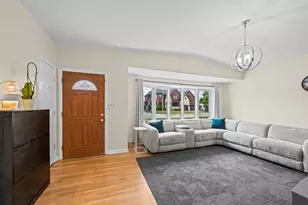 7822 W Carmen Ave, Norridge, IL 60706 - Photo 6